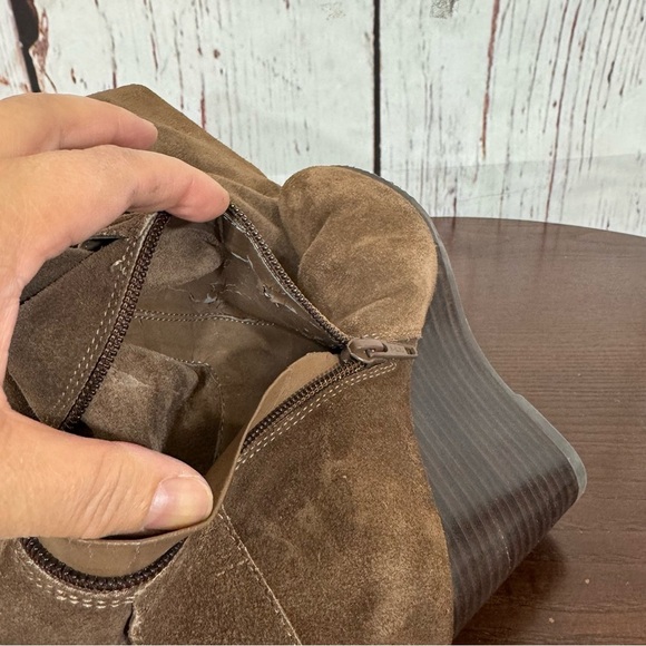 BCBGeneration women’s Brown Suede Leather above the Knee-High Boots size 6.5 GUC - Picture 3 of 14